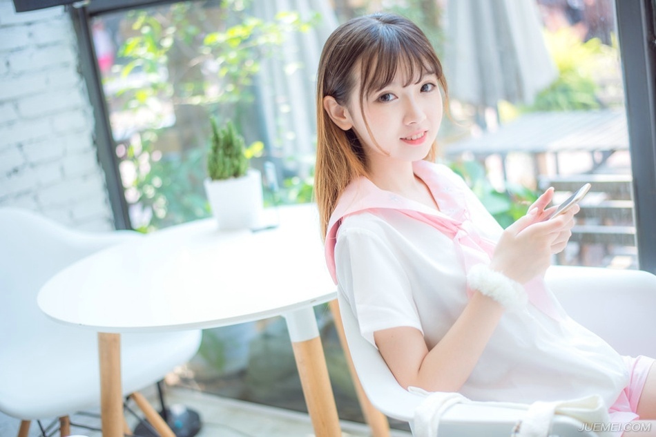 “这十万大军是我们的了。”